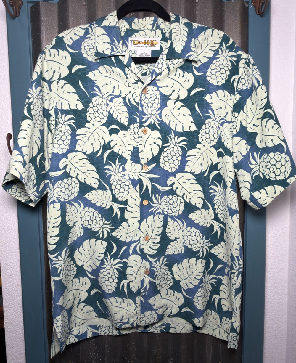 HonoLuluLulu 100% Silk Hawaiian Shirt Mens S Blue Pineapple Tropical Aloha Camp